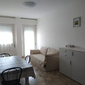 Comodo A Pochi Metri Dal Mare Bibione